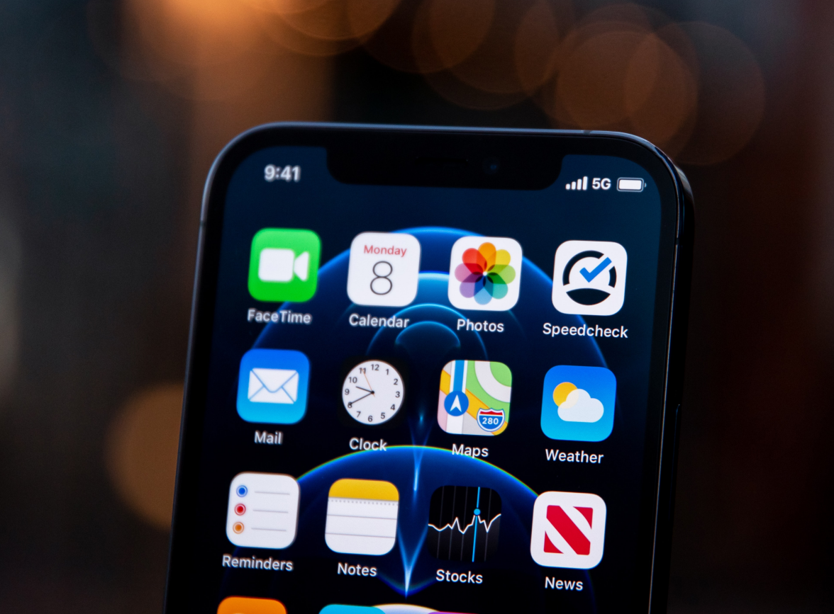 贺州苹果手机维修分享为什么 iPhone 12 在冬季会自动关机 